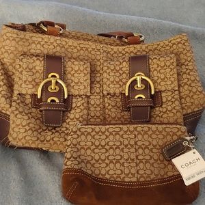 Coach purse an matching wristlet
